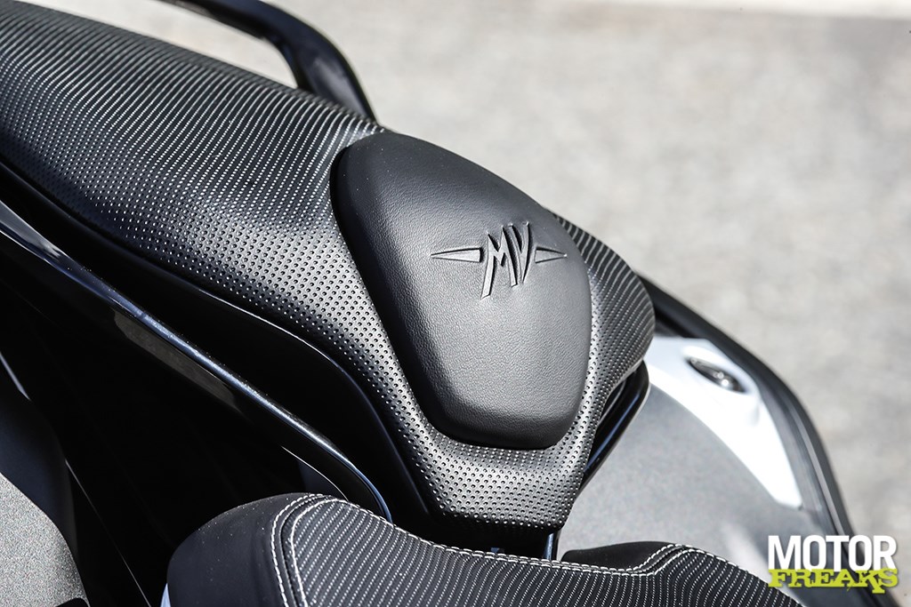 mv_agusta_turismo_veloce_800_lusso_51