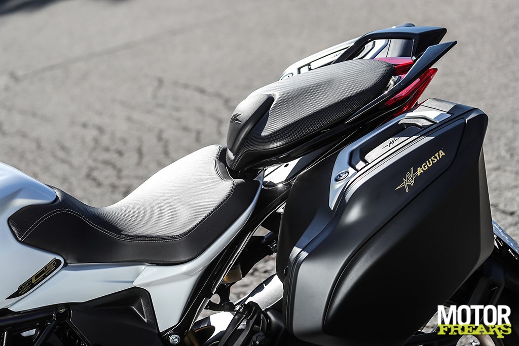 mv_agusta_turismo_veloce_800_lusso_55