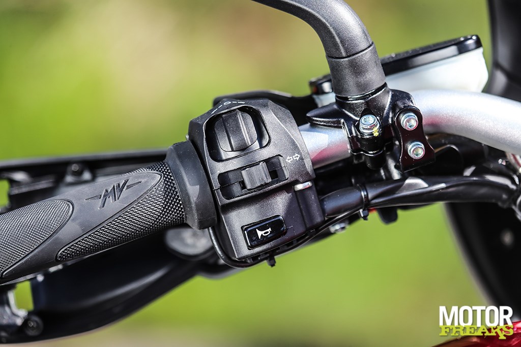 mv_agusta_turismo_veloce_800_lusso_61