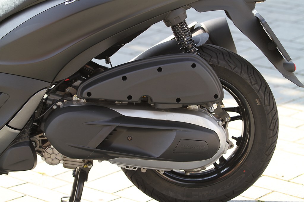 piaggio_beverly_350_st_14