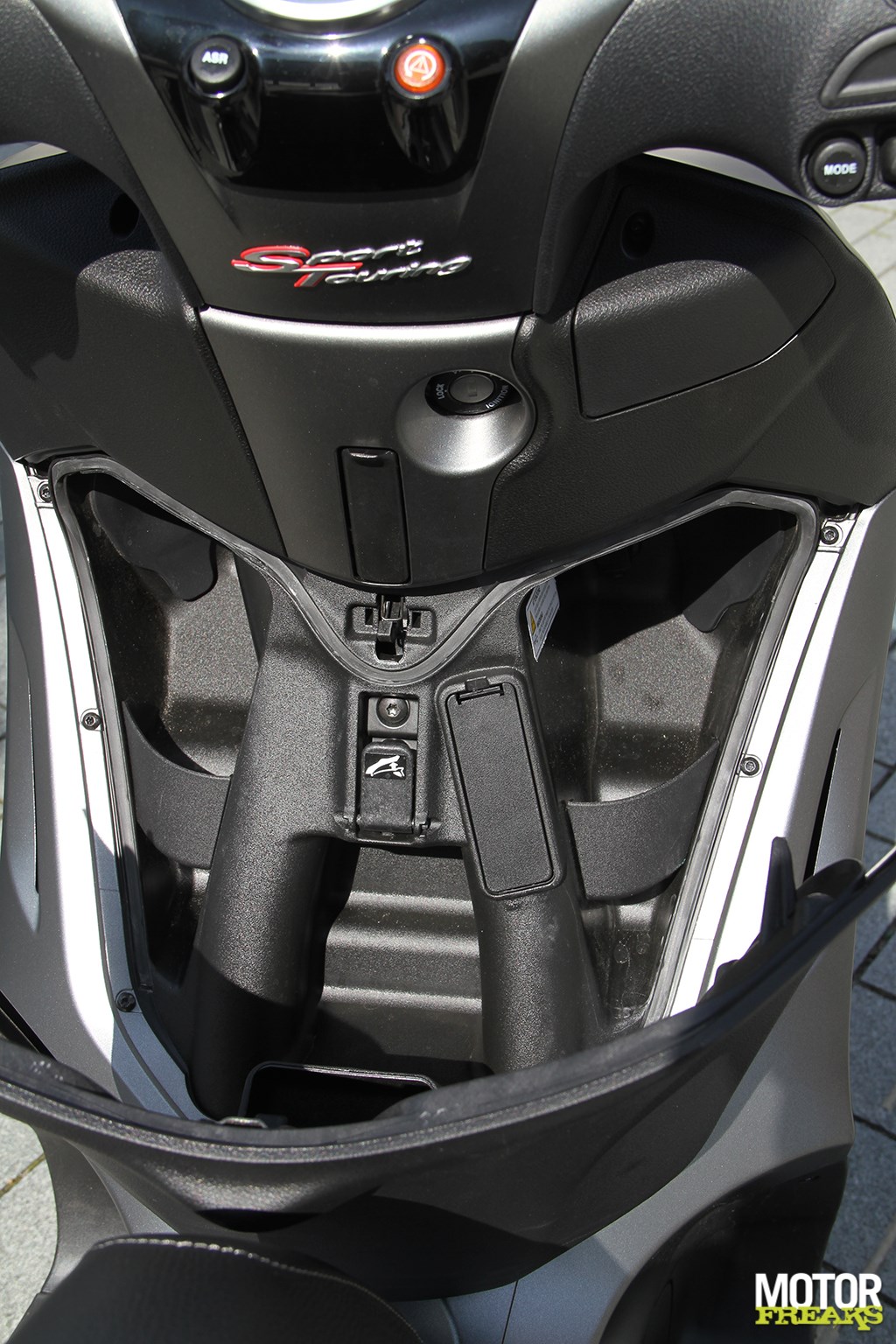 piaggio_beverly_350_st_23