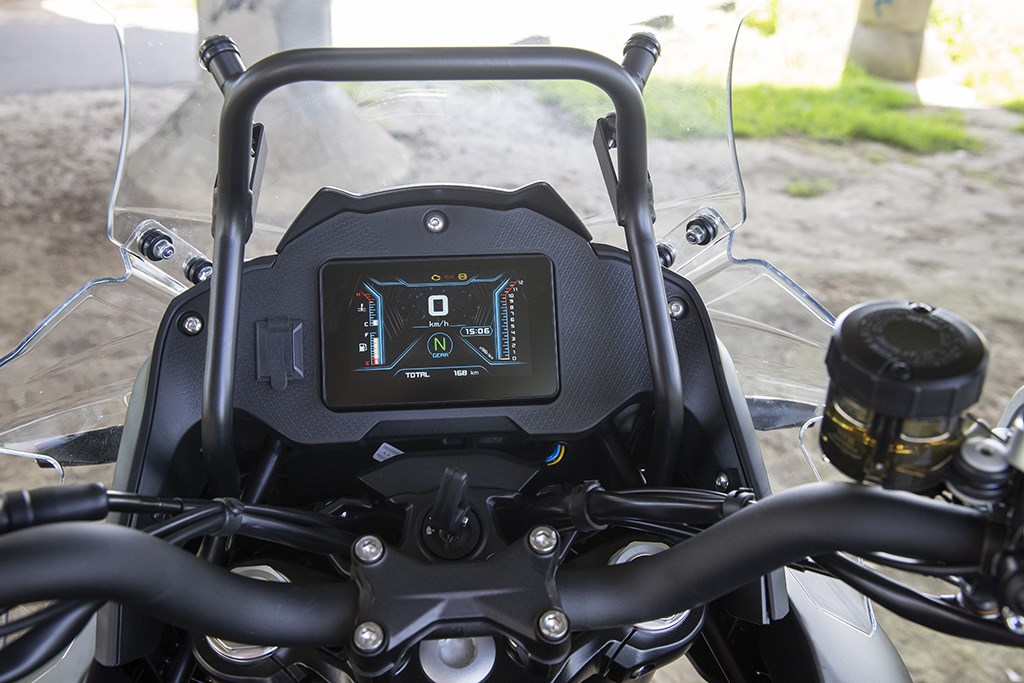 qjmotor_srt_700_sx_13