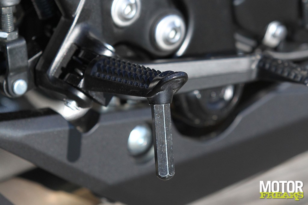 suzuki_my17_gsx-s750z_10a