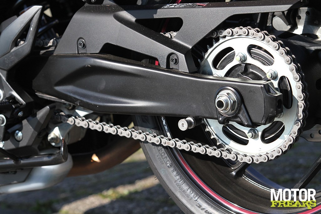 suzuki_my17_gsx-s750z_18