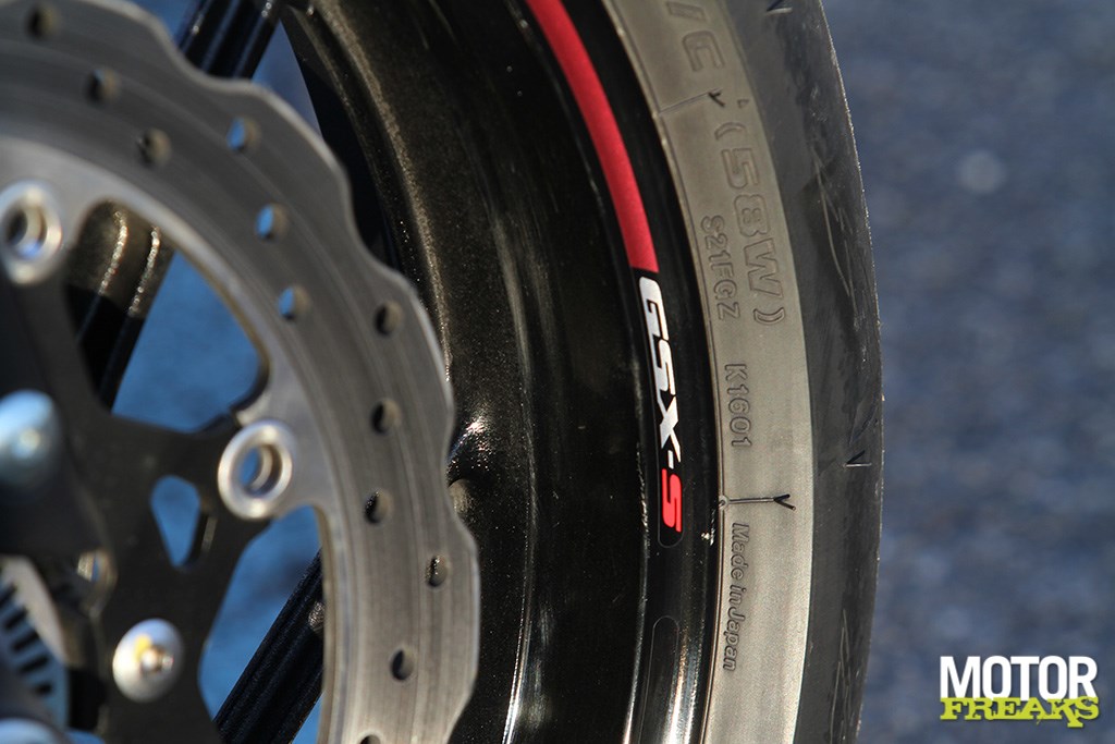 suzuki_my17_gsx-s750z_19