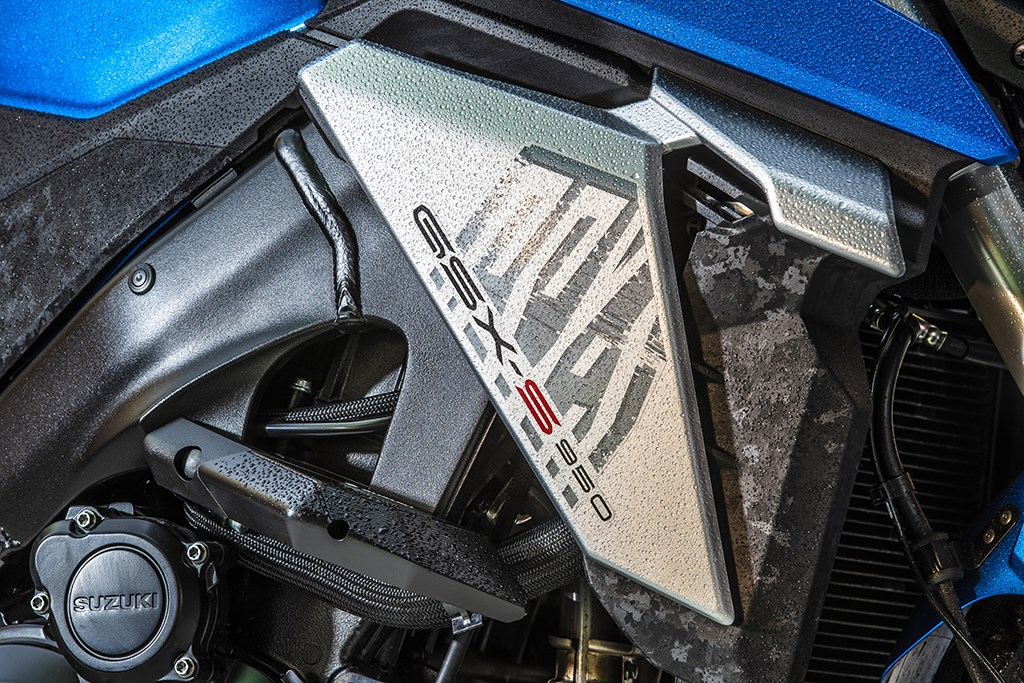 suzuki_my21_gsx-s950_38