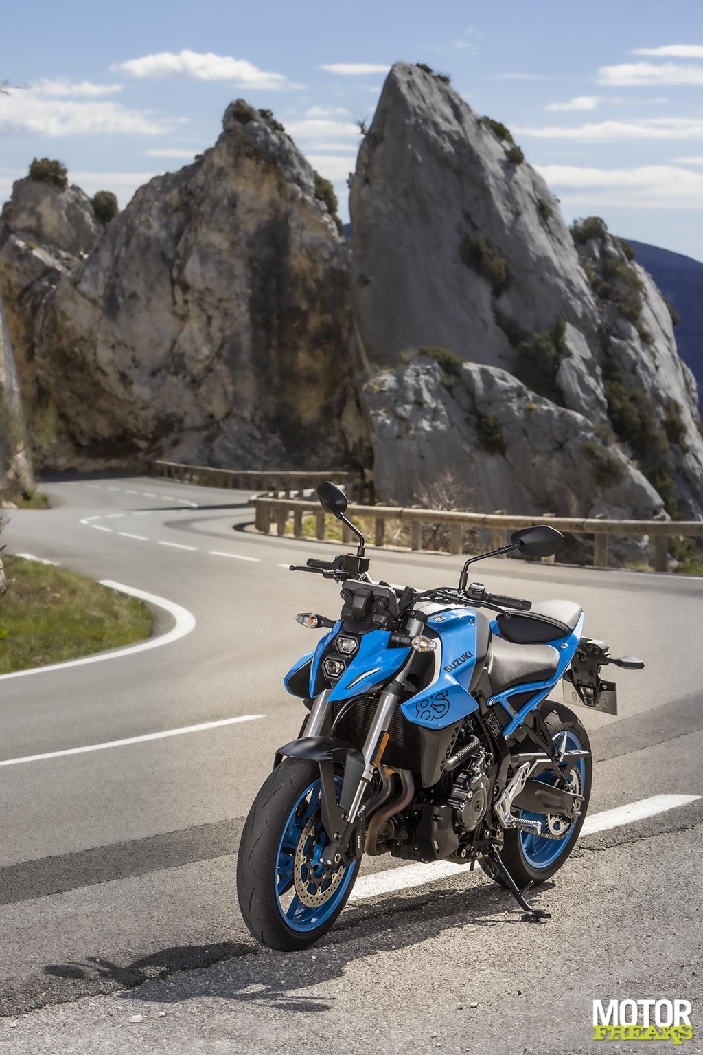 suzuki_my23_gsx-8s_22-2