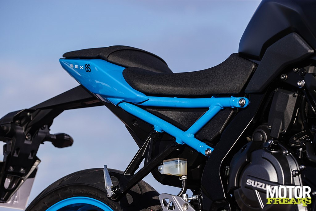 suzuki_my23_gsx-8s_40-1