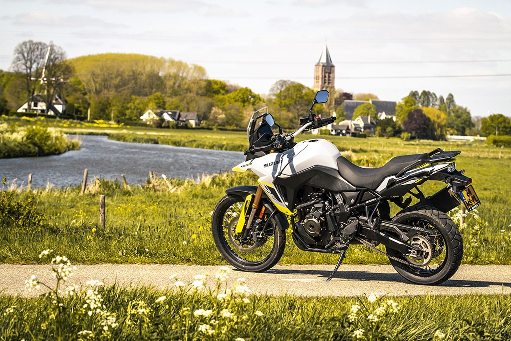 suzuki_my23_v-strom_800de_27