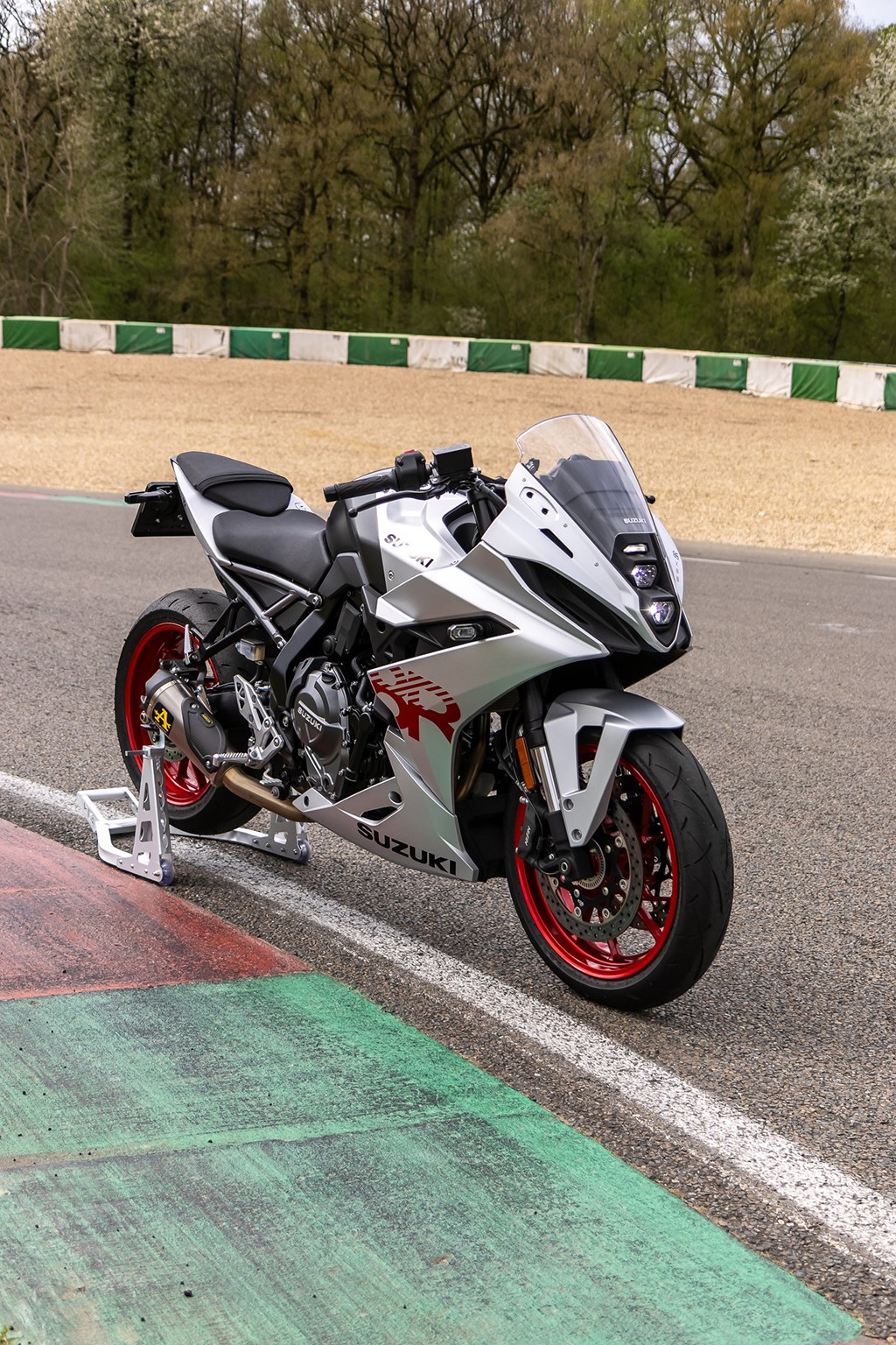 suzuki_my24_gsx_8r_07