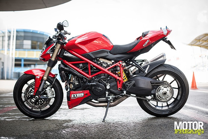 Ducati 2014_Streetfighter_848_0023