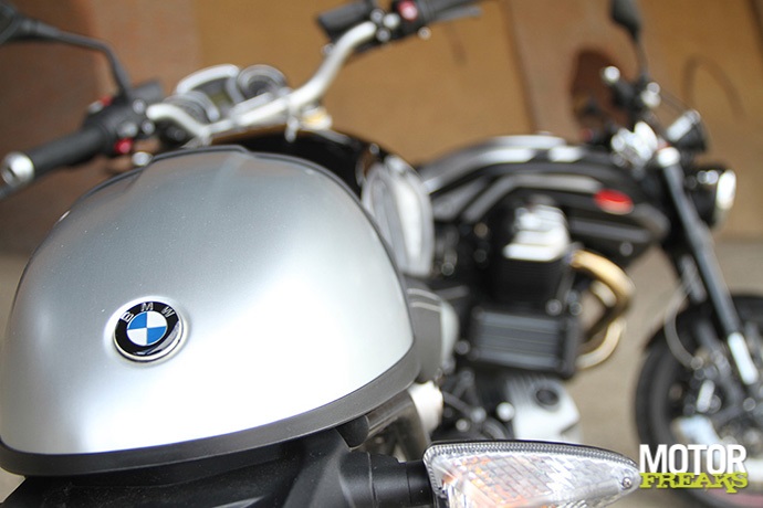 BMW R nineT versus Moto Guzzi Griso 1200 8V SE