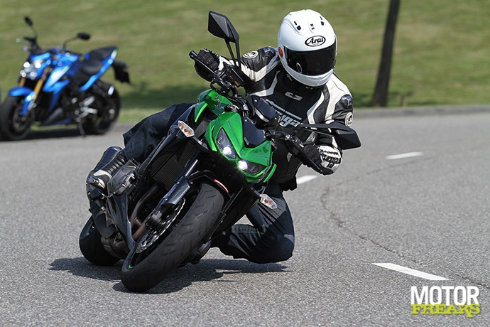 Suzuki GSX-S1000 vs Kawasaki Z1000