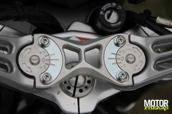 MV Agusta 2014 Brutale 800 Dragter