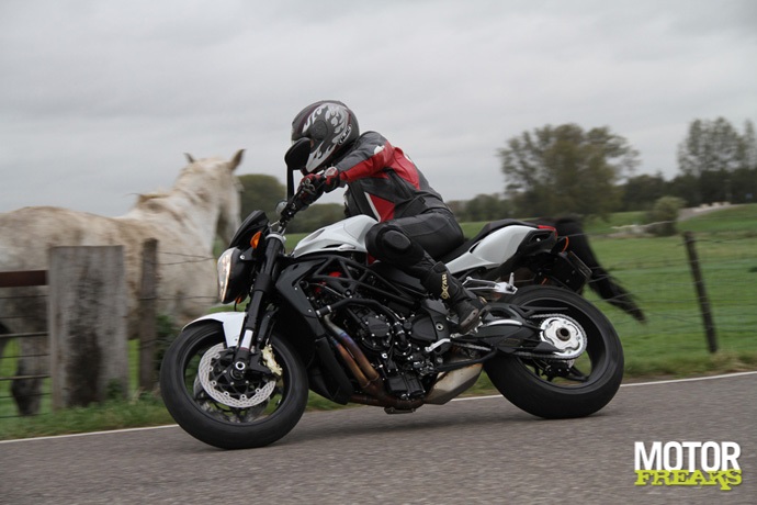 MV Agusta R1090