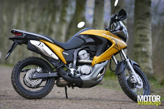 Honda Transalp XL700V