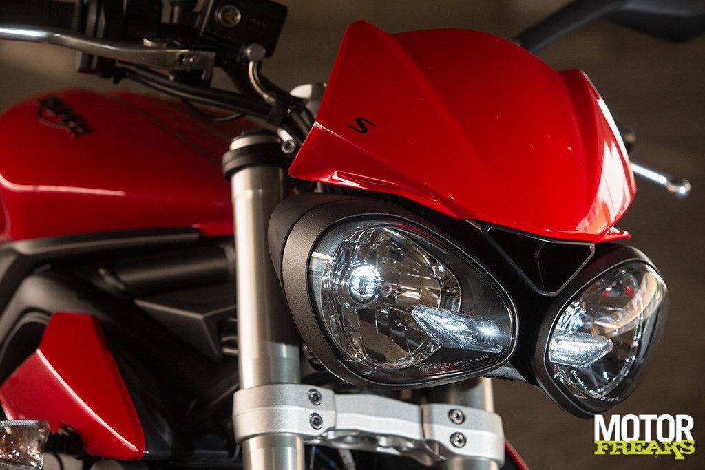 triumph_my17_street_triple_a2_22