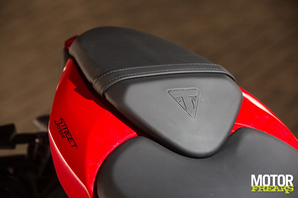 triumph_my17_street_triple_a2_25