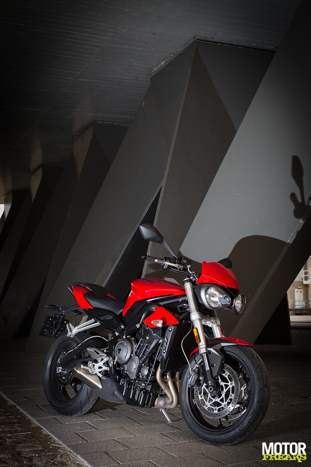 triumph_my17_street_triple_a2_33