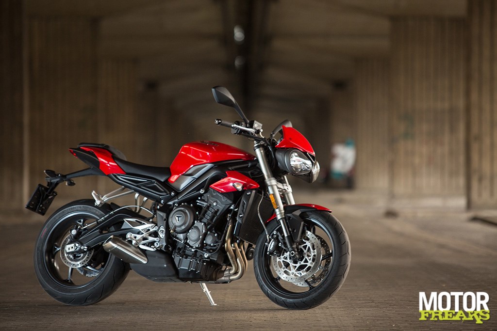 triumph_my17_street_triple_a2_4