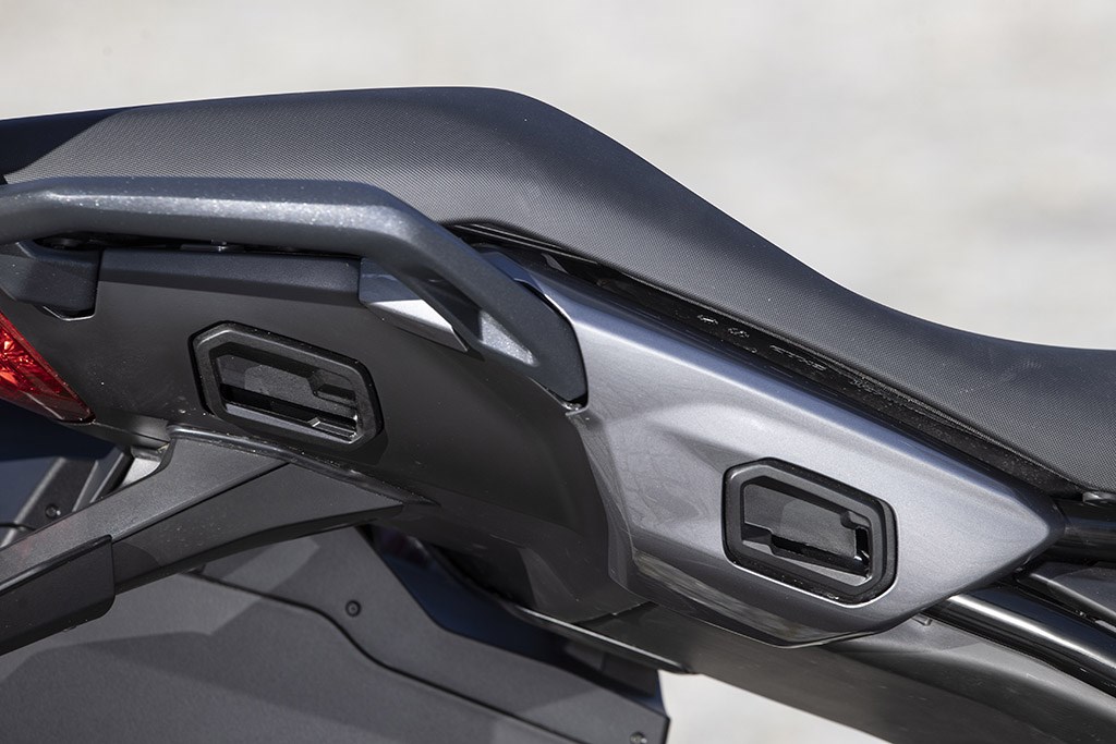 triumph_my22_tiger_sport_660_21