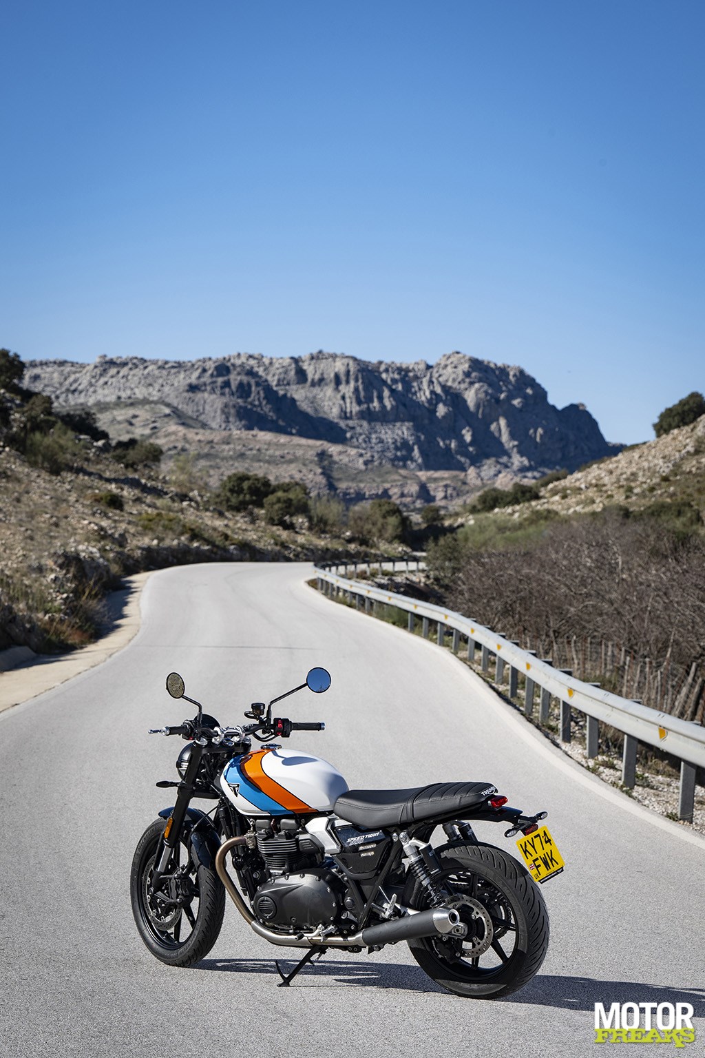 triumph_speed_twin_900_29