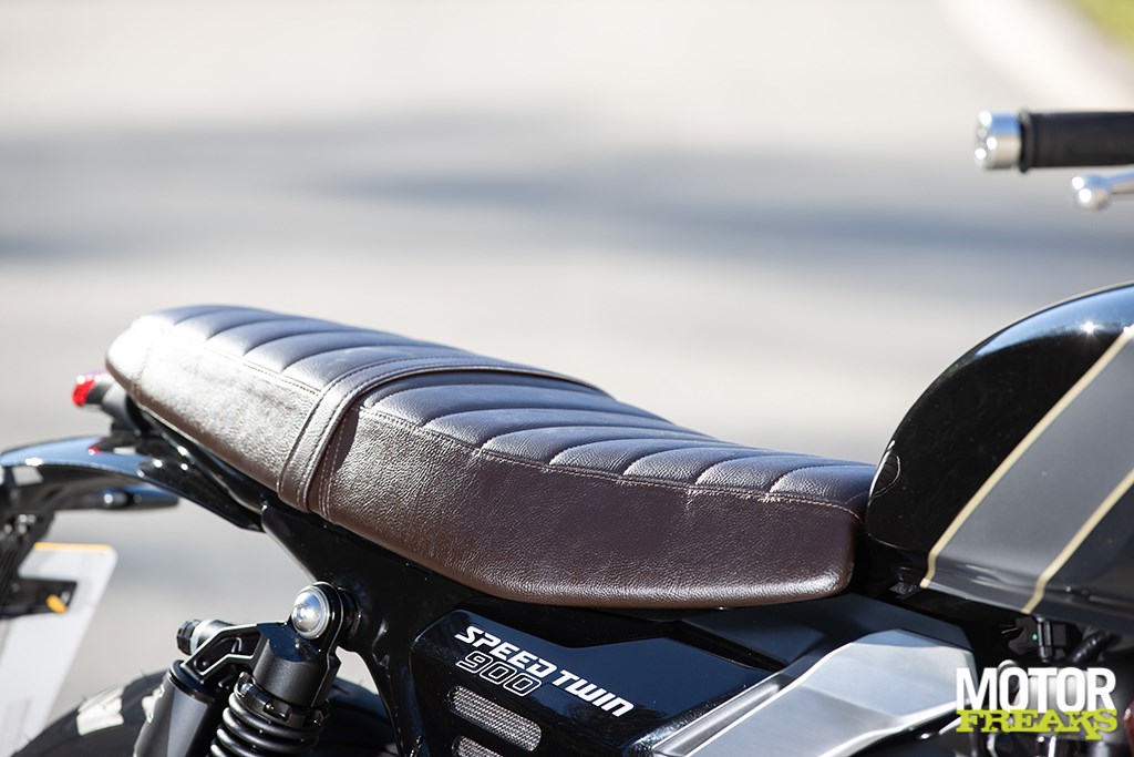 triumph_speed_twin_900_39