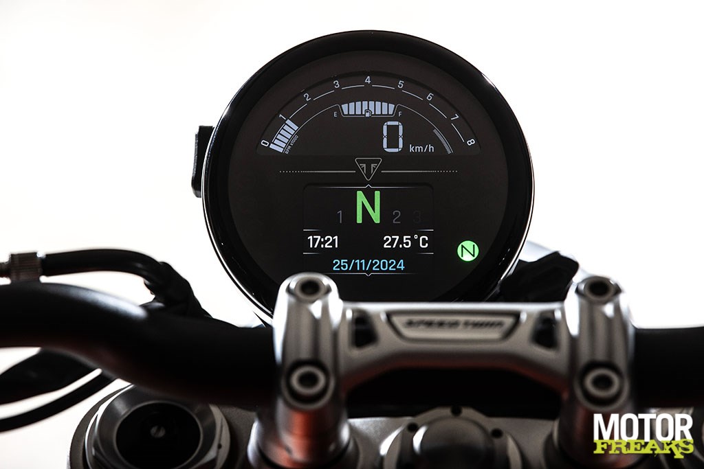 triumph_speed_twin_900_41