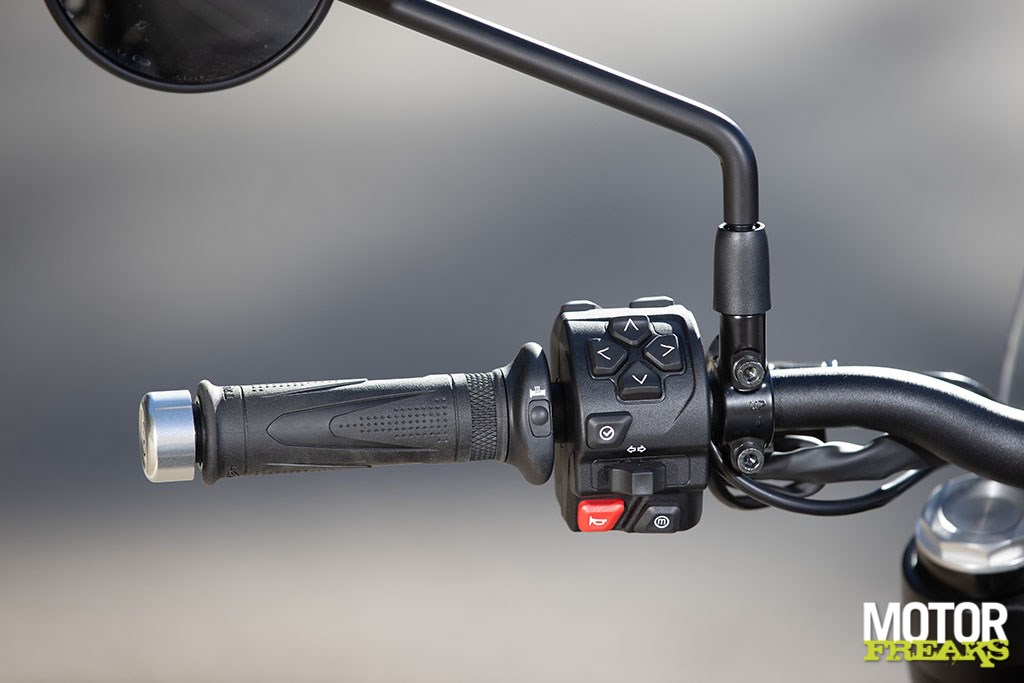 triumph_speed_twin_900_46