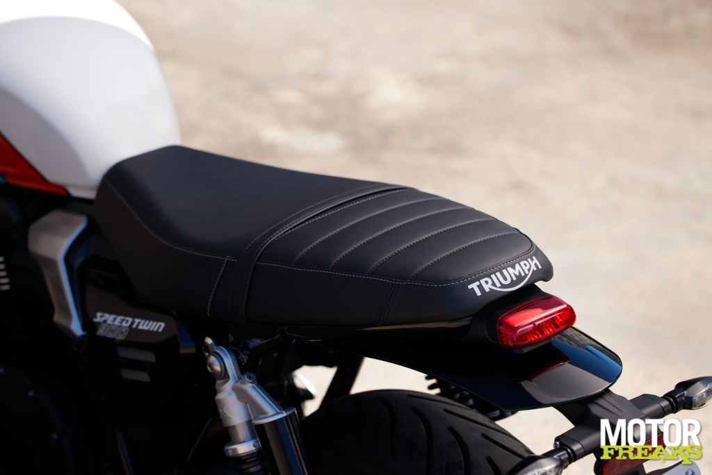 triumph_speed_twin_900_63