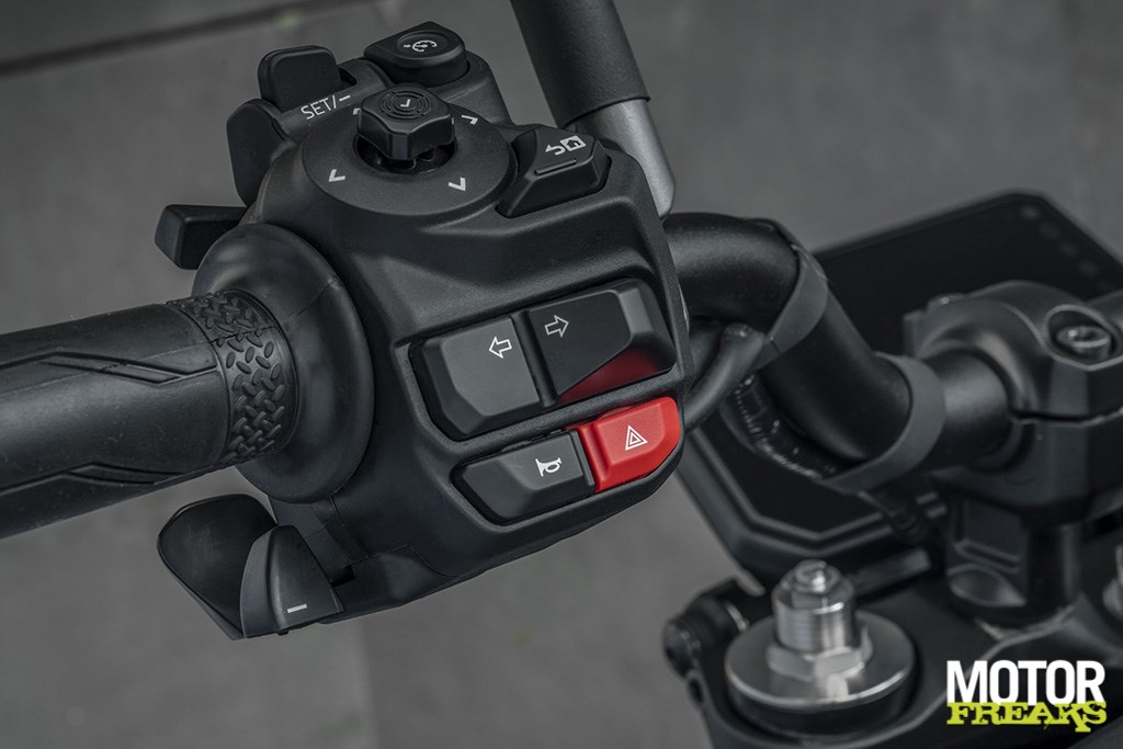 yamaha_my25_mt-09_y-amt_13