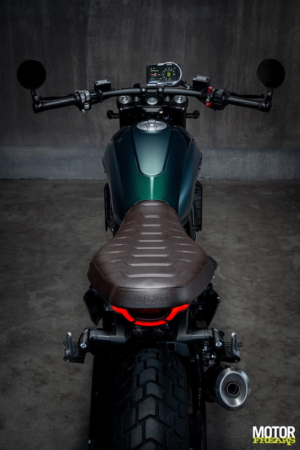 ducati_scrambler_nightster_9