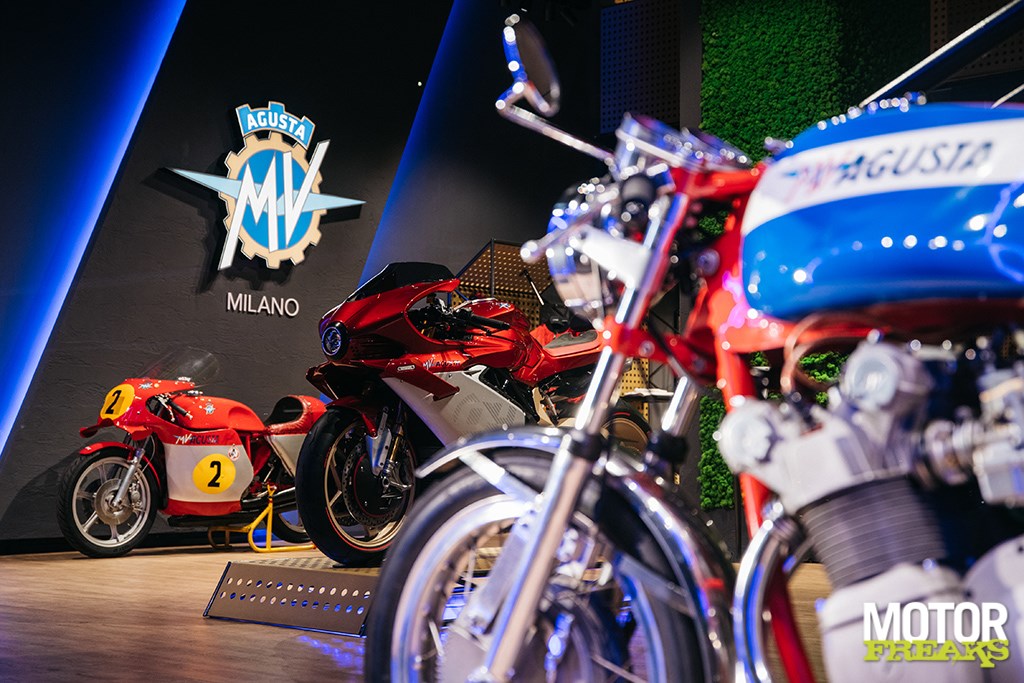 mv_agusta_superveloce_1000_series_oro_unveiling_5