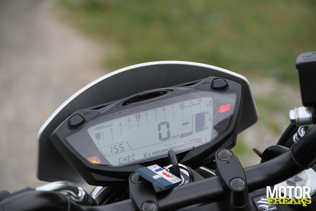 suzuki_sv650_scrambler_40