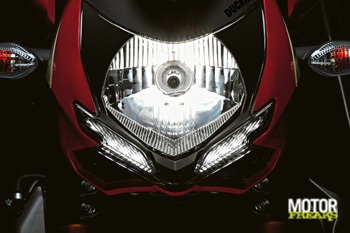 Ducati_Streetfighter_neus.jpg