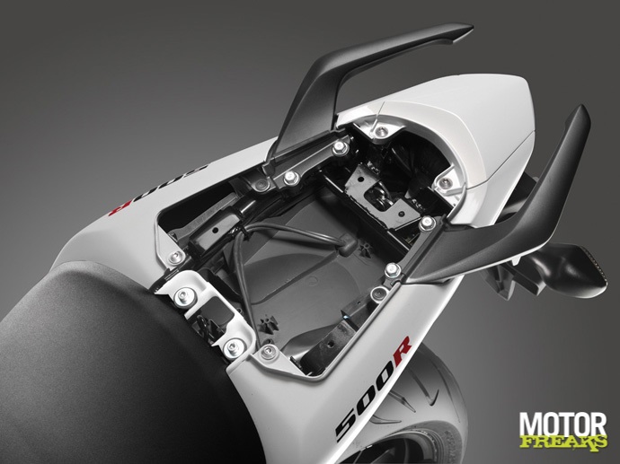 Honda CBR500R_10