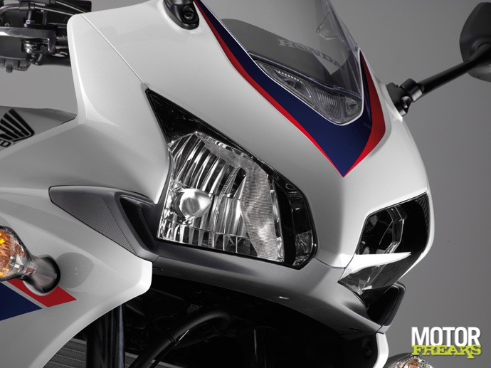 Honda CBR500R_8