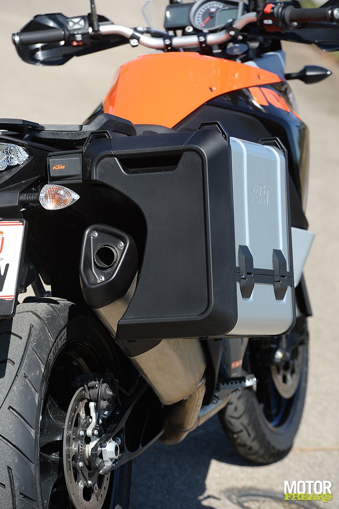 KTM 1050_Adventure_Details_14)