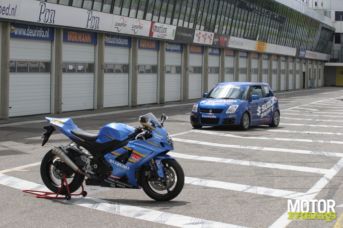 Suzuki_GSX-R1000_Rizla_05.jpg