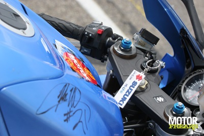 Suzuki_GSX-R1000_Rizla_06.jpg