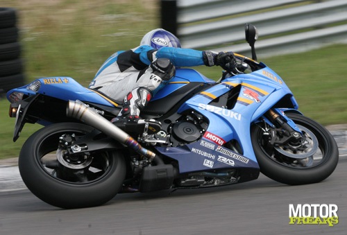 Suzuki_GSX-R1000_Rizla_10.jpg