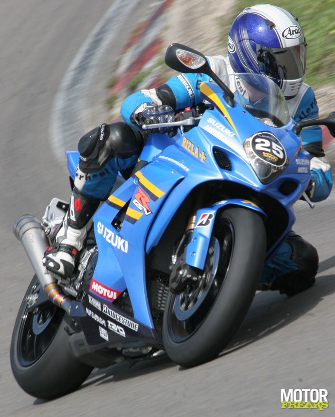 Suzuki_GSX-R1000_Rizla_11.jpg