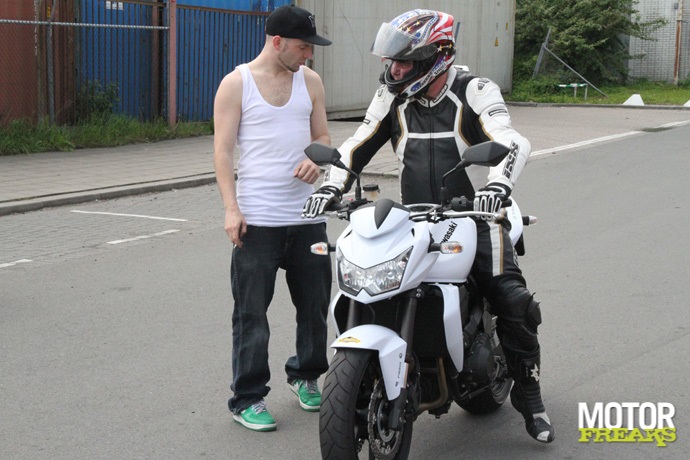 Wheelie_0995