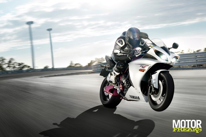 Yamaha_YZF-R1_2009_actie_4.jpg