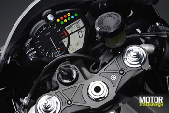 Yamaha_YZF-R1_2009_detail_display.jpg