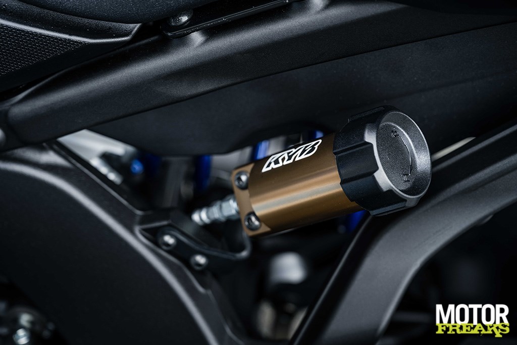 yamaha_my25_yzf-r9_10