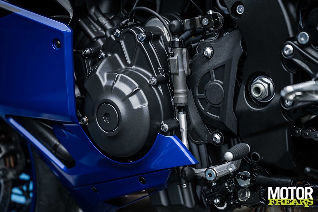 yamaha_my25_yzf-r9_11