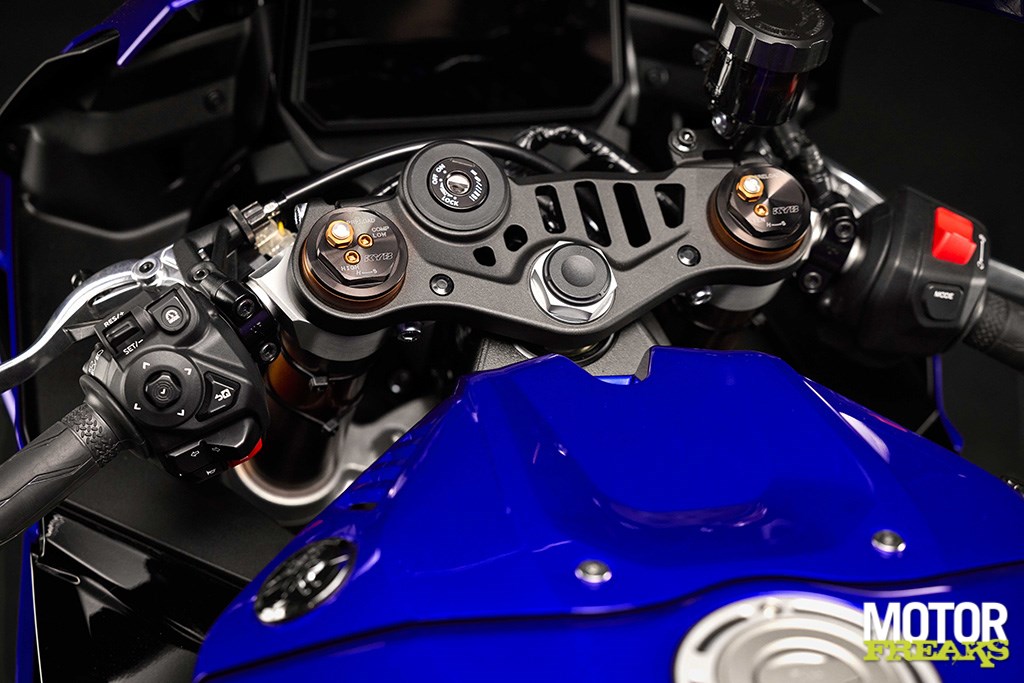 yamaha_my25_yzf-r9_19
