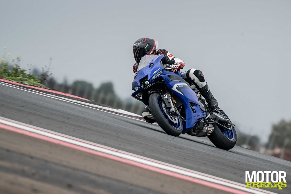 yamaha_my25_yzf-r9_29