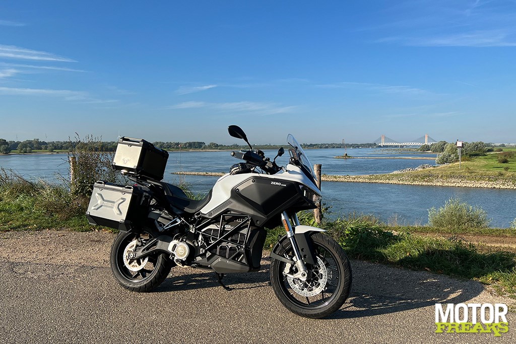 zero_my23_dsrx_saint_tropez_01-1